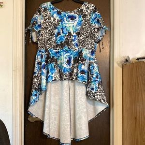 Monroe & Main long peplum blouse , size 2X, Short sleeve